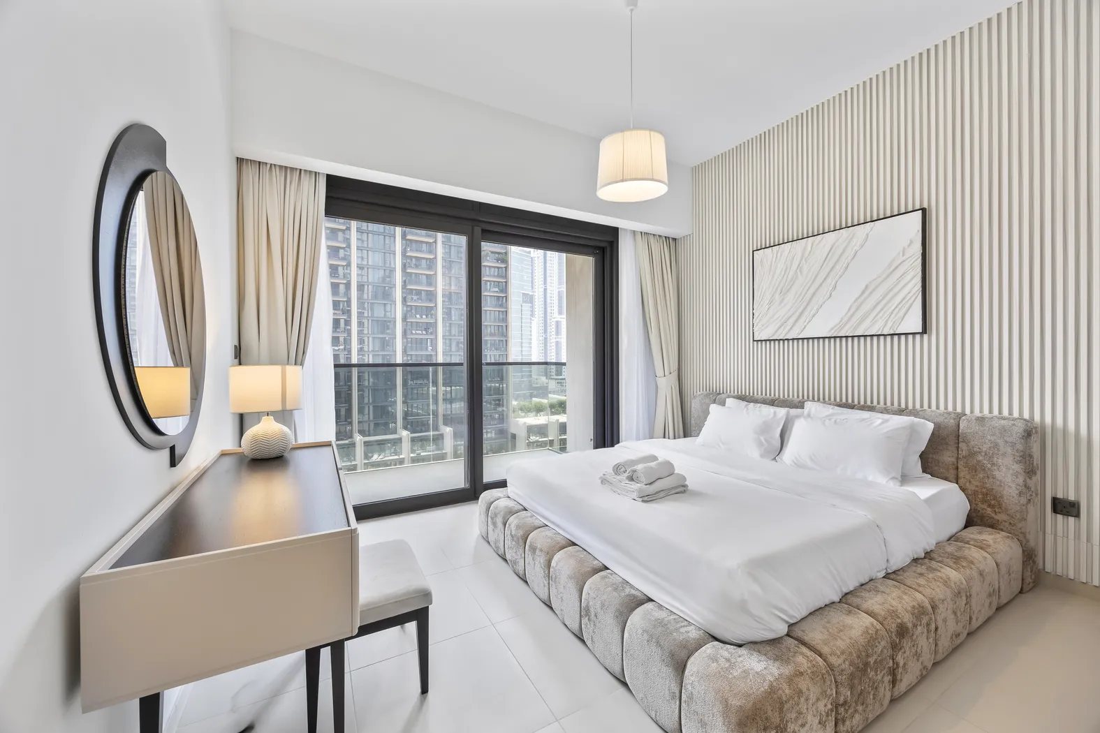 Act Tower 1BR Near Burj Khalifa | Walk to Burj Khalifa & Mall 3